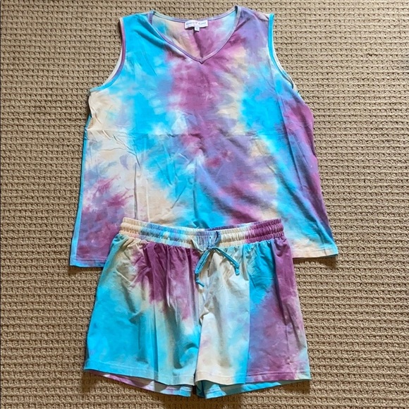 TIE-DYE LOUNGE SET (NEVER WORN) - Picture 1 of 4